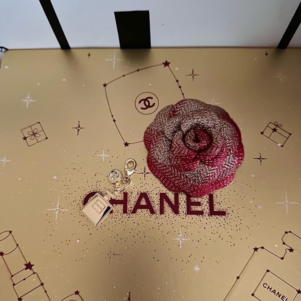 ✨✨ Chanel Perfume Charm✨✨